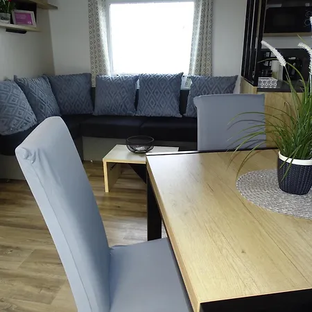 Kemping Mobil Moderne Neuf Et Ultra Equipe De 6 A 8 Couchages *